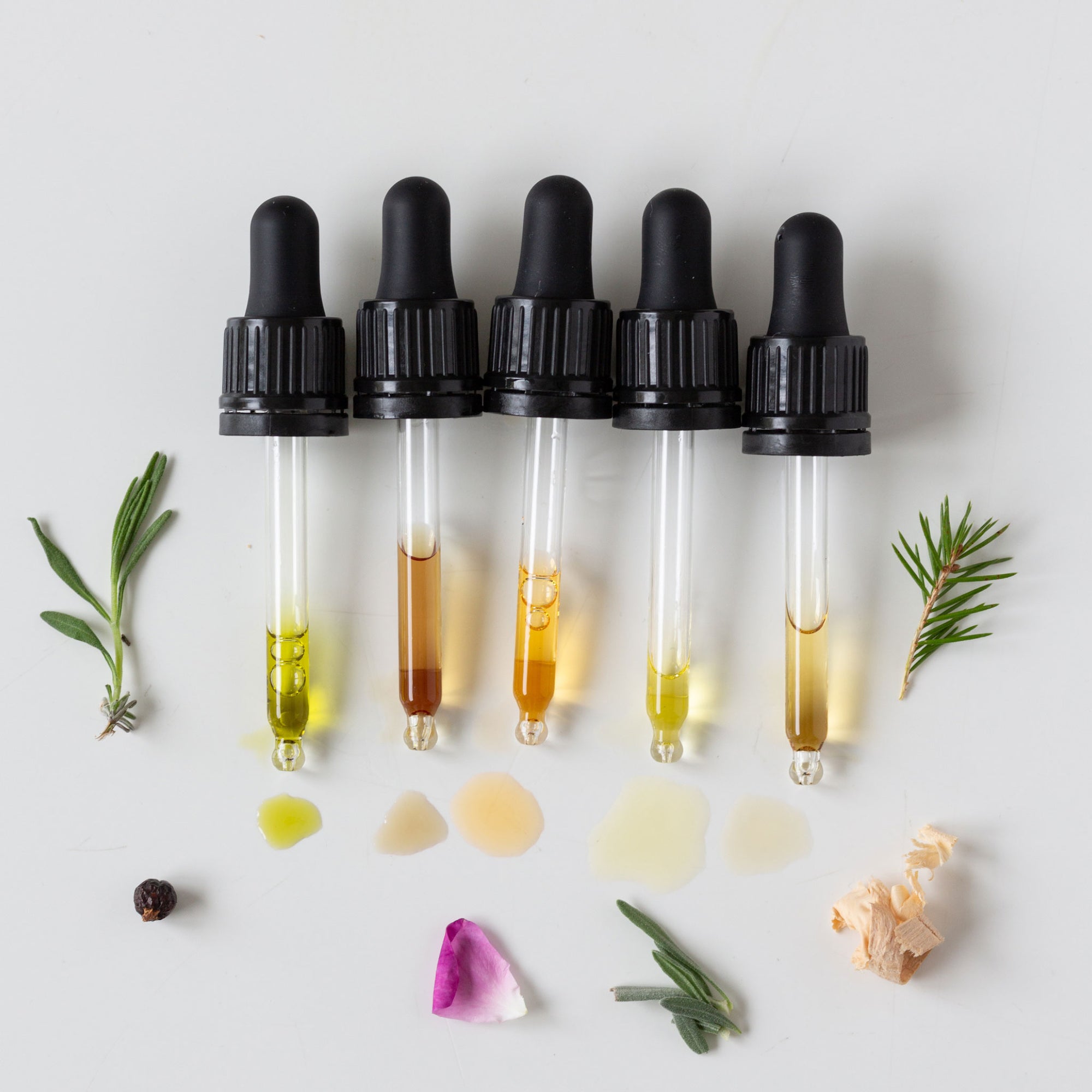 100% naturbelassene Inhaltsstoffe für eine natürliche und vegane Hautpflege | oelfaktorisch Körperöle