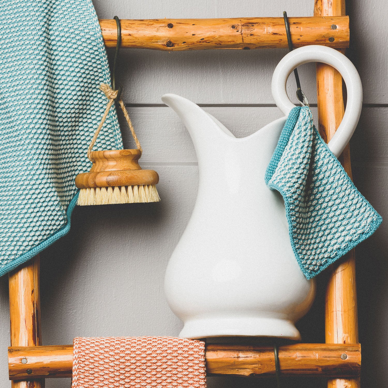 Waschhandschuh gestrickt im Scandi-Stil aus Bio-Baumwolle