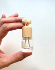 Mini-Diffusor aus Glas & Holz – dein Duftbegleiter für unterwegs